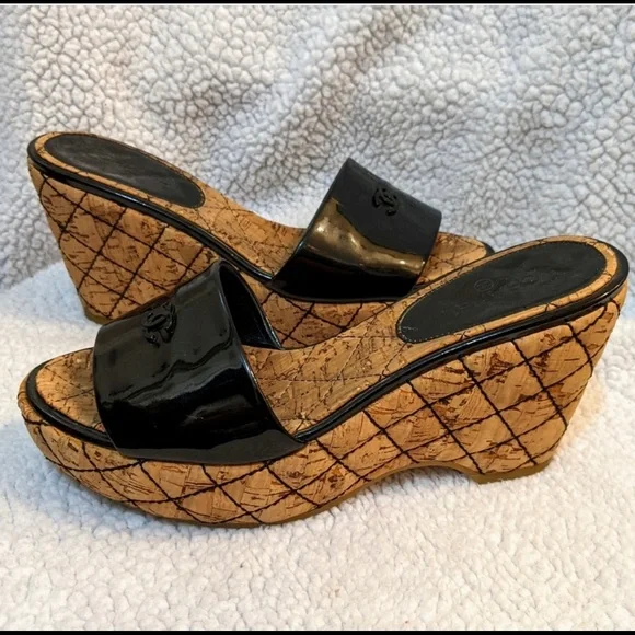 CHANEL Paten Leather Woven Cork Wedge Sandals - Picture 3 of 3
